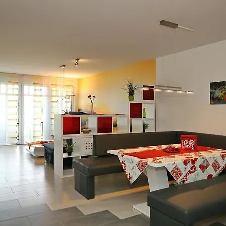 Апартаменты Linden-palais 02 *